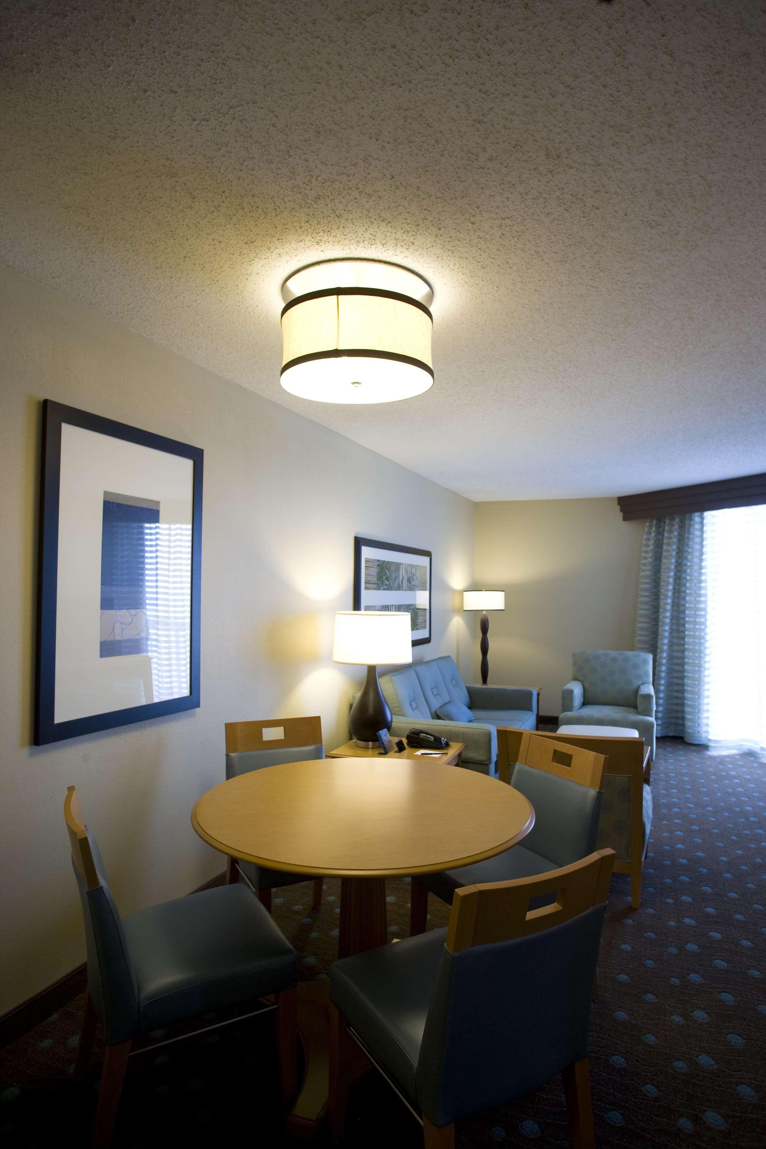 Embassy Suites By Hilton Myrtle Beach Oceanfront Resort Ruang foto